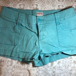 Size 7 teal shorts